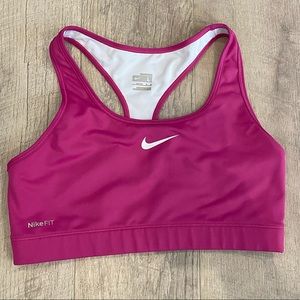 Nike FIT DRY Sports Bra. Pink. Size: Large